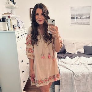 •Boutique Linen Dress•